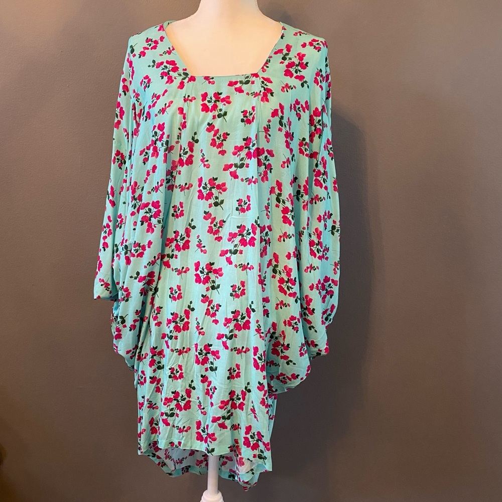 Verandah pleated dress in aqua bougainvillea print